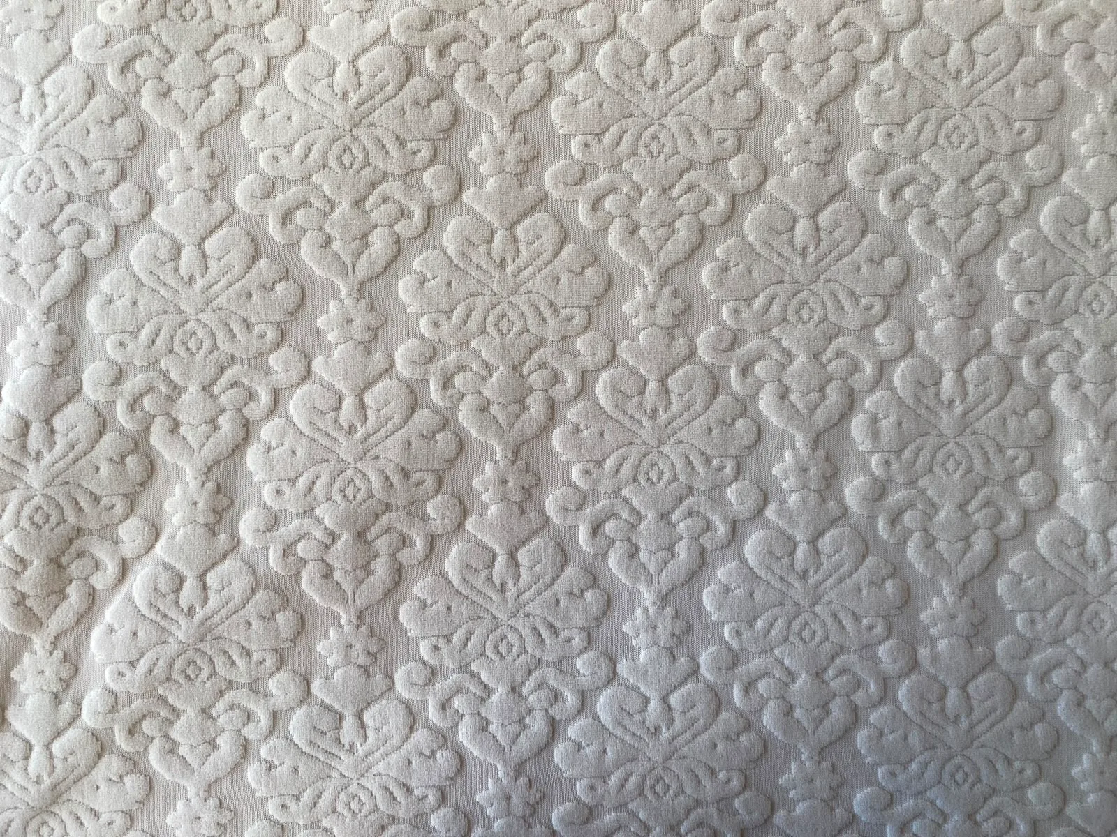 Desenli Koltuk Örtüsü - Krem 1